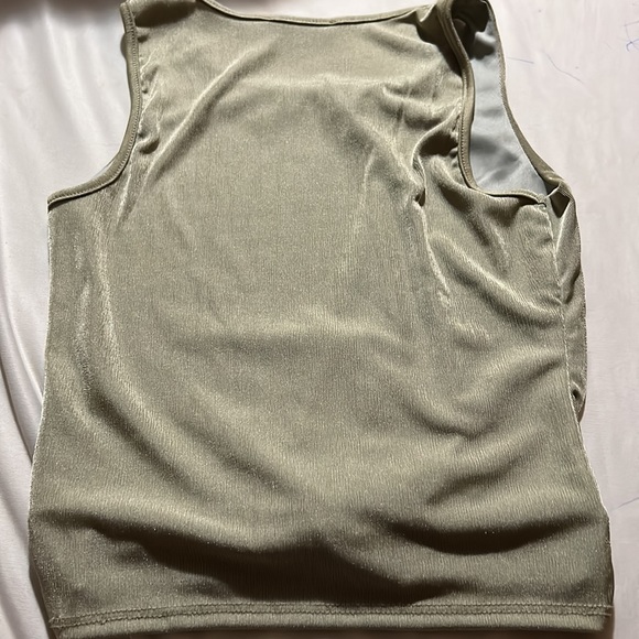 Top - Picture 3 of 4